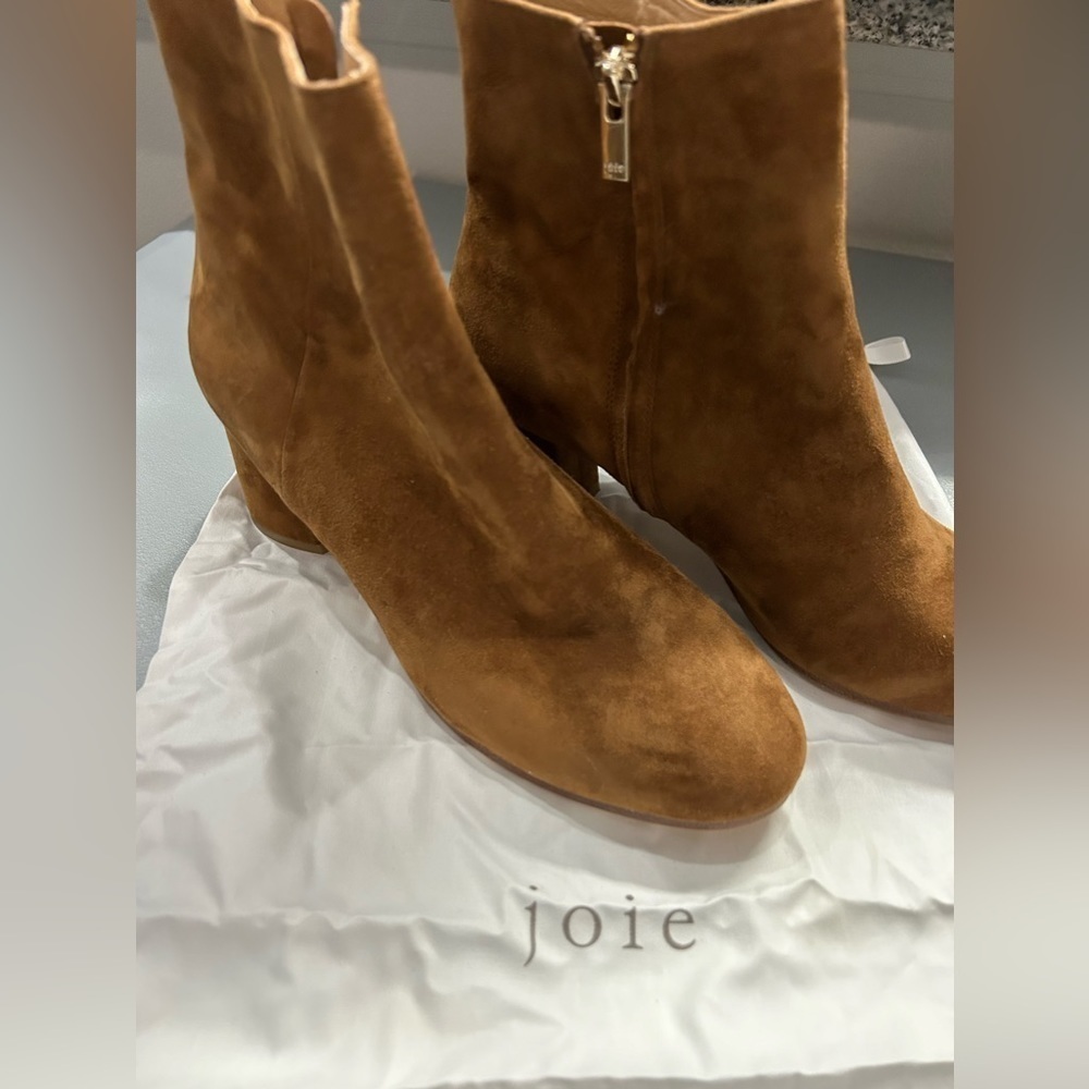 Joie Suede boot in size 9.5